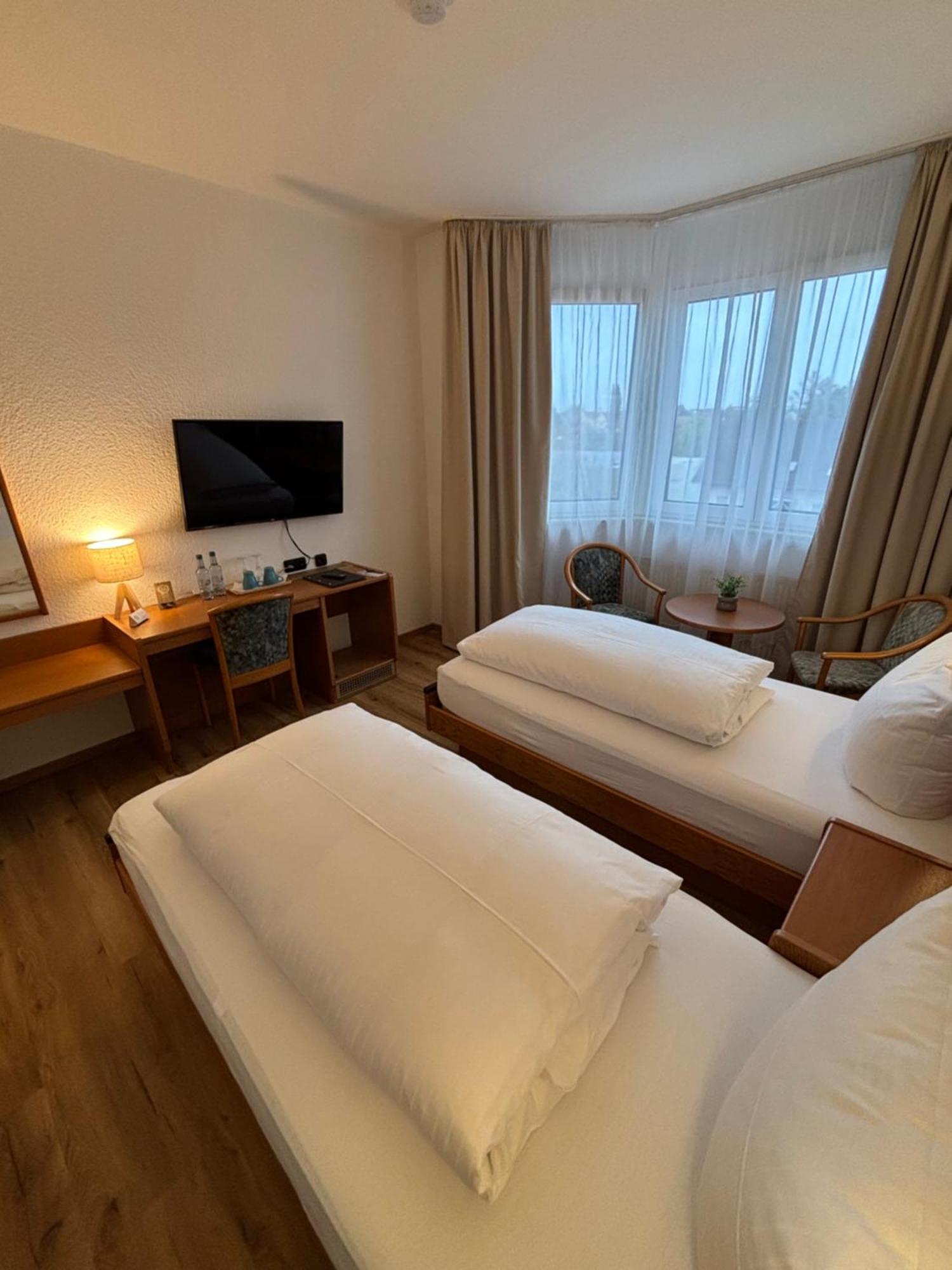 E&D Hotel Rodgau Garibaldi Bagian luar foto